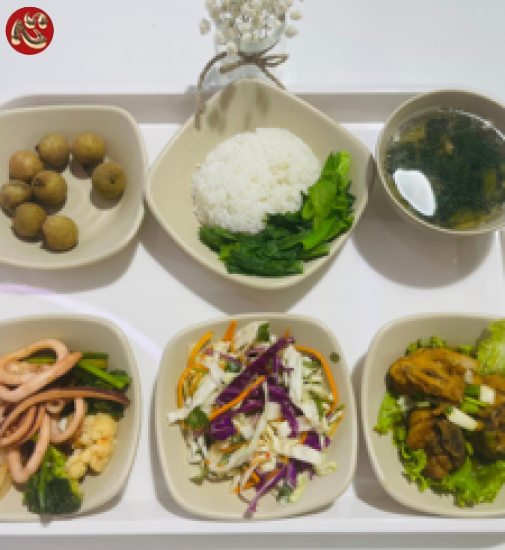 Suất ăn học đường 4